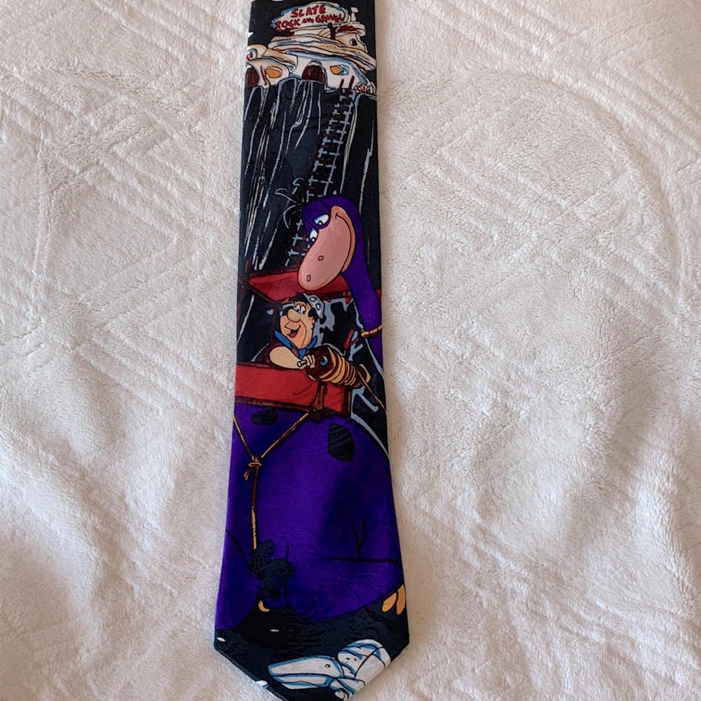 Vintage 1993 Fred Flinstone and Dino tie EUC very cool and retro